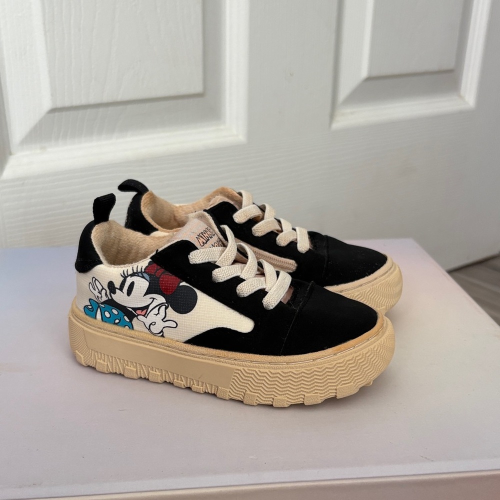 Zara x Disney Toddler Minnie Mouse Sneakers in Black and Cream